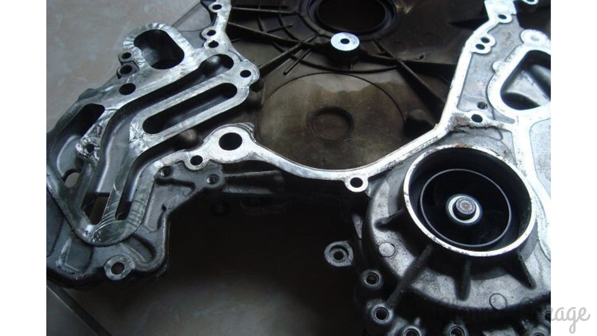gebrauchter Stirndeckel Steuergehäuse inkl.Wasserpumpe Audi A6 4G 059 103 153 in OVP